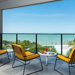 oaks-cairns-hotel.queenslandhotels.net/